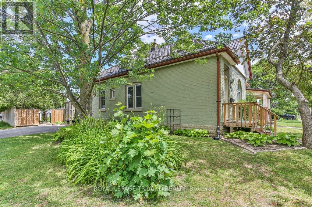 52 Eastman Avenue, London East, Ontario  N5W 2M4 - Photo 2 - X13468906