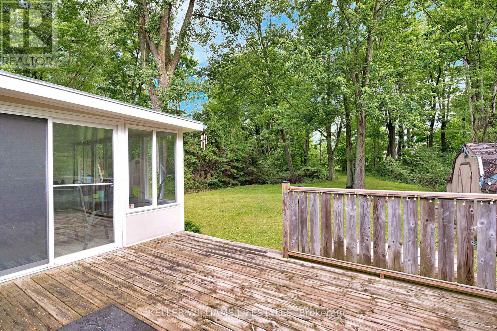 6238 London Road, Lambton Shores, Ontario  N0N 1J0 - Photo 33 - X13468842