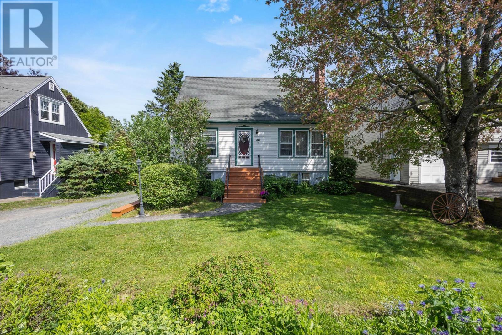 10 Parkdale Avenue, Timberlea, Nova Scotia
