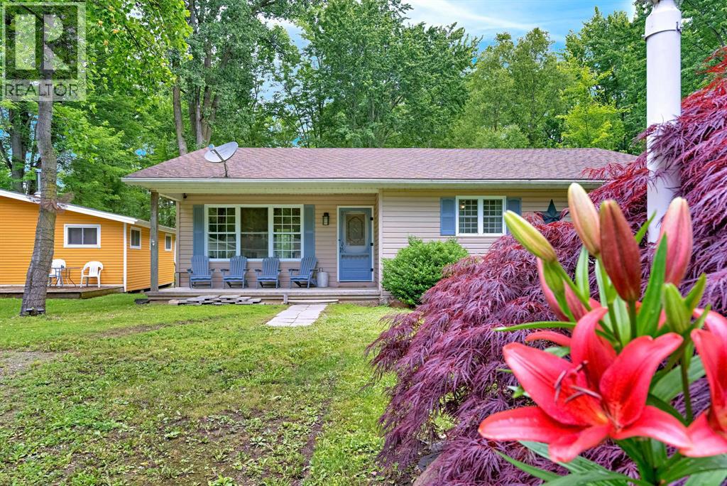 6238 London Road, Lambton Shores, Ontario  N0N 1J0 - Photo 3 - 26014447