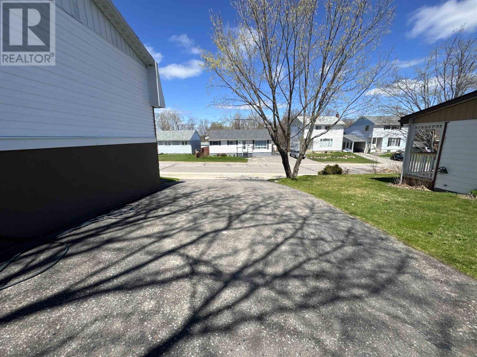 1 Gillanders Rd, Elliot Lake, Ontario  P5A 1W4 - Photo 37 - SM261526