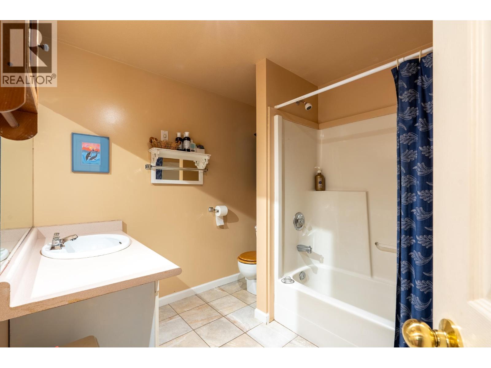 2562 Miles Road, Roberts Creek, British Columbia  V0N 2W4 - Photo 35 - R3137926