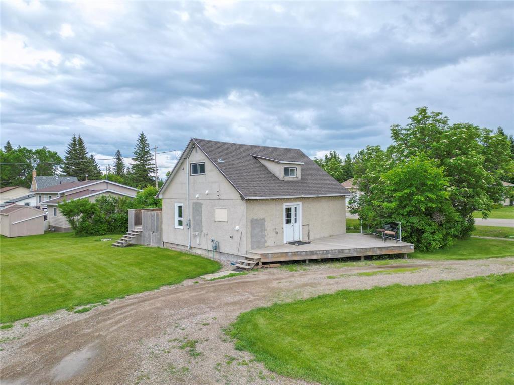 35 Lilac Avenue, Hamiota, Manitoba  R0M 0T0 - Photo 2 - 202609513