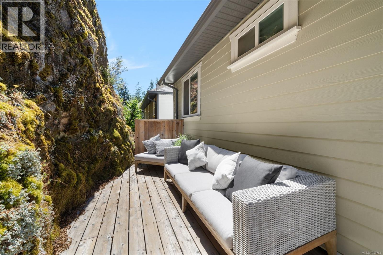 3715 Cornus Crt, Langford, British Columbia  V9C 4M8 - Photo 4 - 1040761
