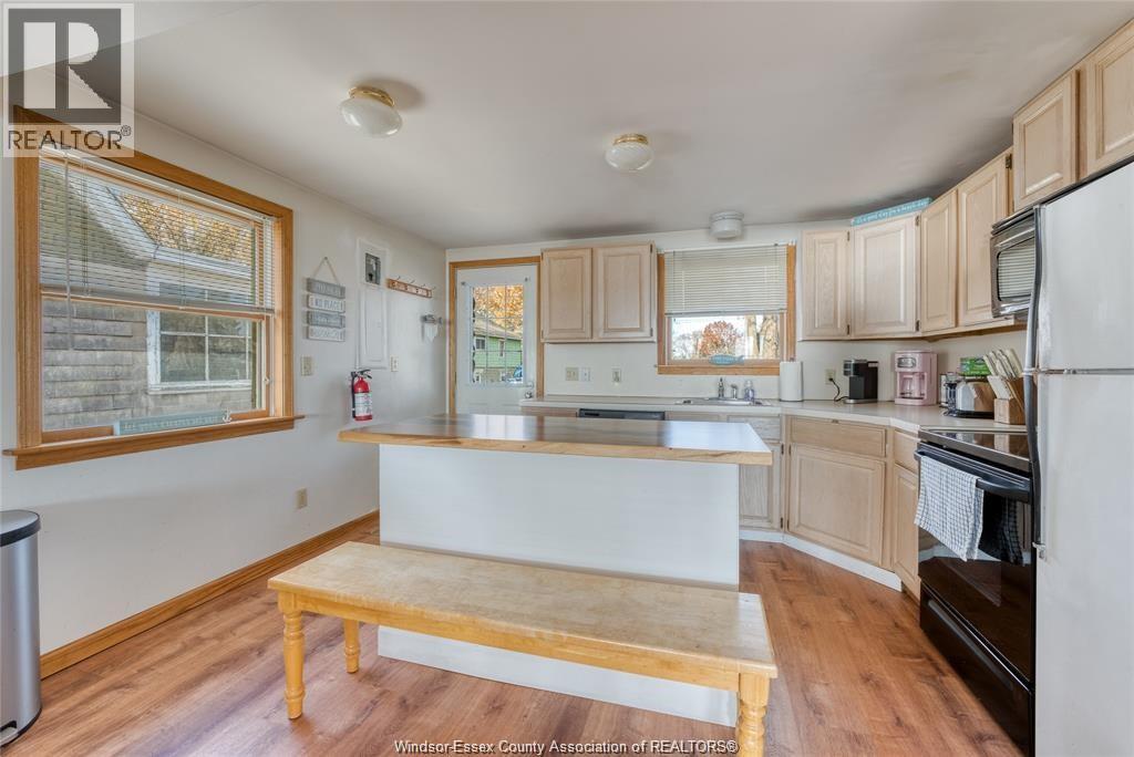 1049 Heritage Road, Kingsville, Ontario N9Y 2E6 - Photo 6 - 26014684