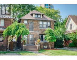 135 OAK STREET, Windsor, Ontario