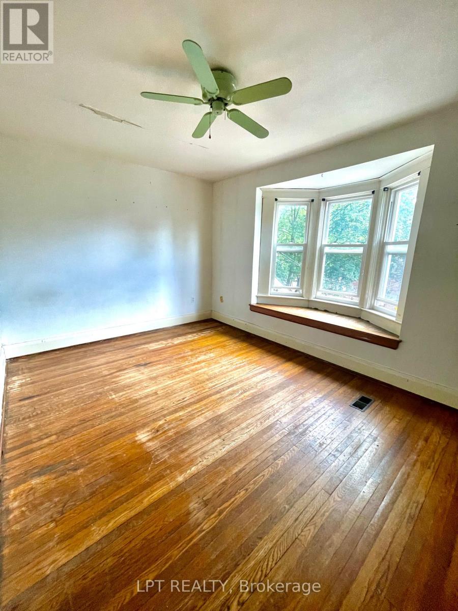 326 Beech Avenue, Toronto, Ontario  M4E 3J3 - Photo 10 - E13468882