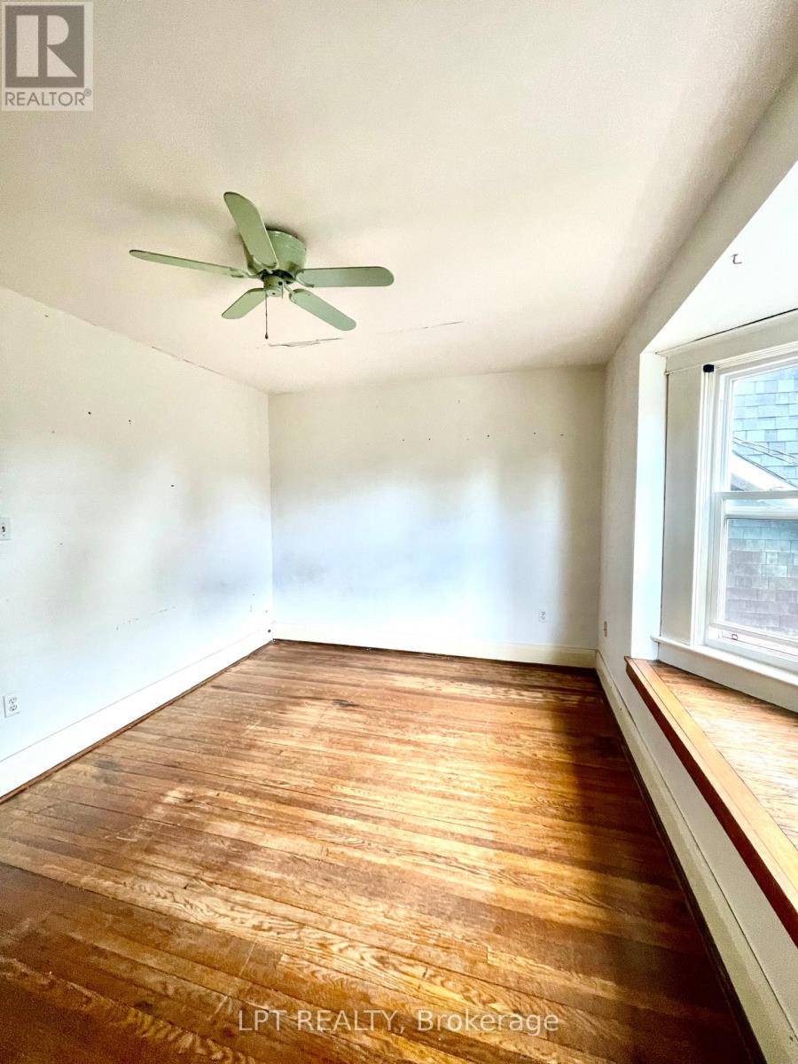 326 Beech Avenue, Toronto, Ontario  M4E 3J3 - Photo 11 - E13468882