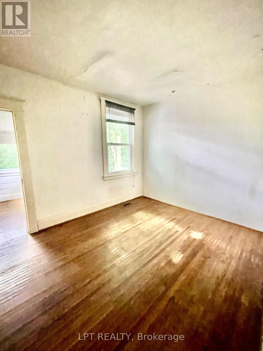 326 Beech Avenue, Toronto, Ontario  M4E 3J3 - Photo 13 - E13468882