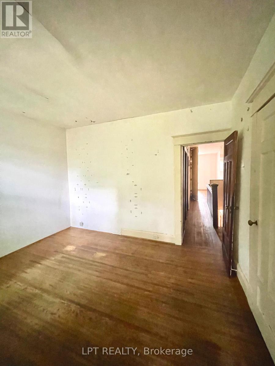 326 Beech Avenue, Toronto, Ontario  M4E 3J3 - Photo 14 - E13468882