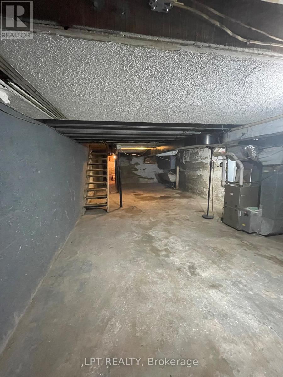 326 Beech Avenue, Toronto, Ontario  M4E 3J3 - Photo 17 - E13468882