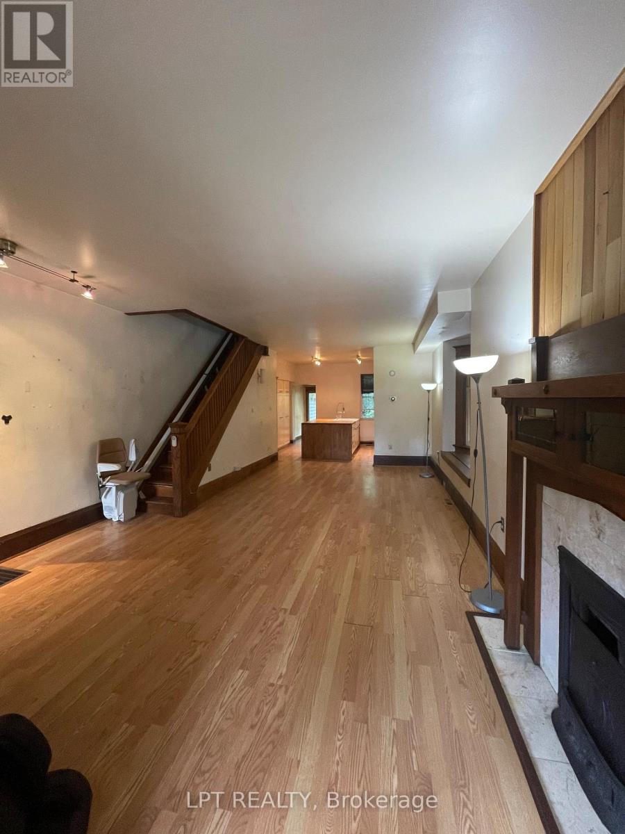 326 Beech Avenue, Toronto, Ontario  M4E 3J3 - Photo 8 - E13468882