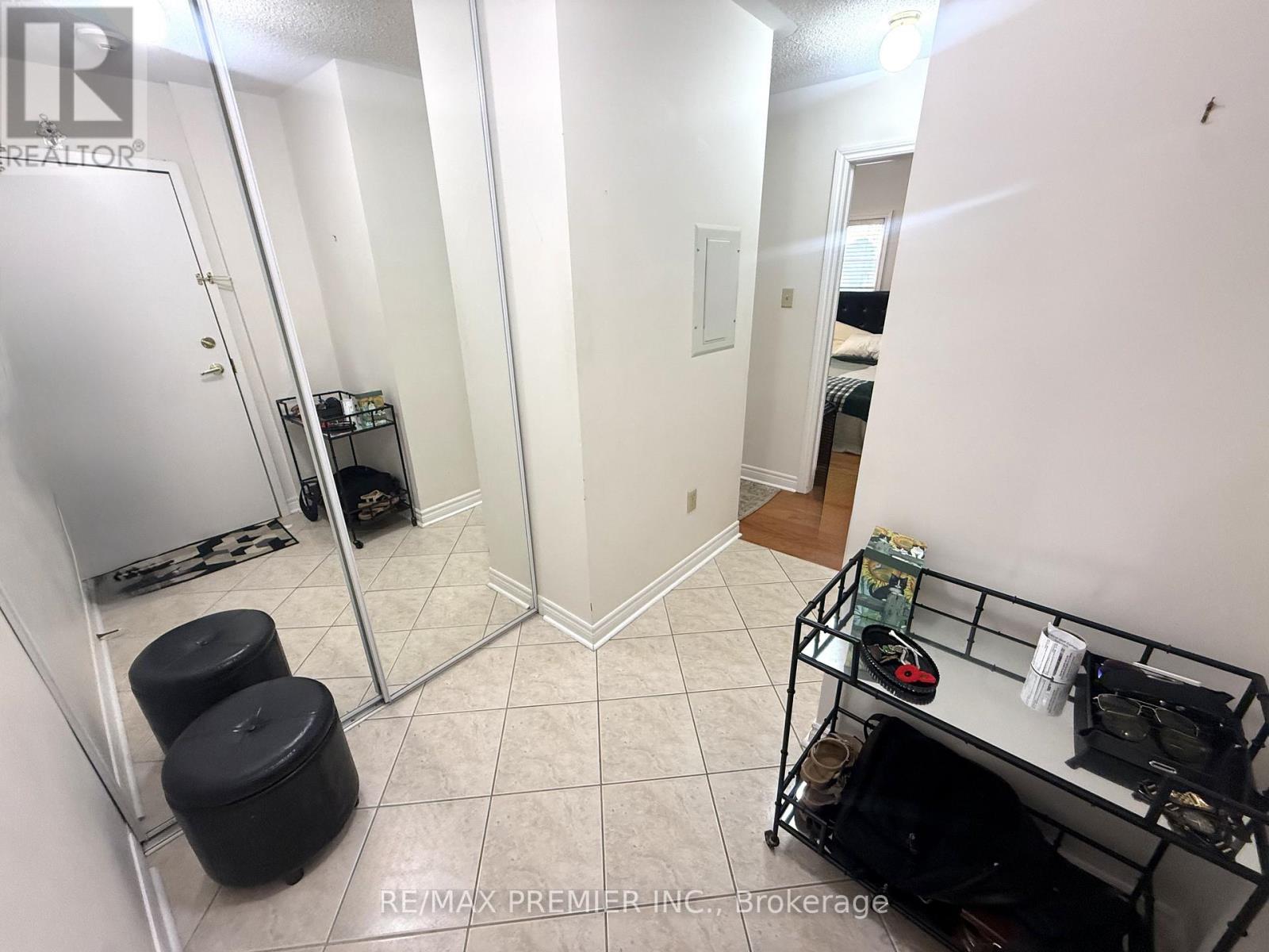303 - 9944 Keele Street, Vaughan, Ontario  L6A 3Y4 - Photo 2 - N13468824