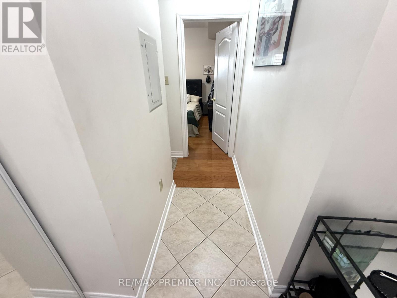 303 - 9944 Keele Street, Vaughan, Ontario  L6A 3Y4 - Photo 3 - N13468824