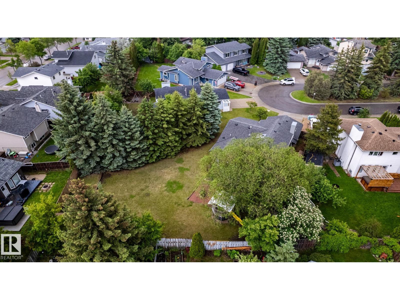 27 Danforth Cr, St. Albert, Alberta  T8N 4W8 - Photo 4 - E4494752