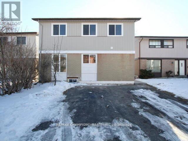 11 GOLDEN GATE DRIVE, Brampton, Ontario