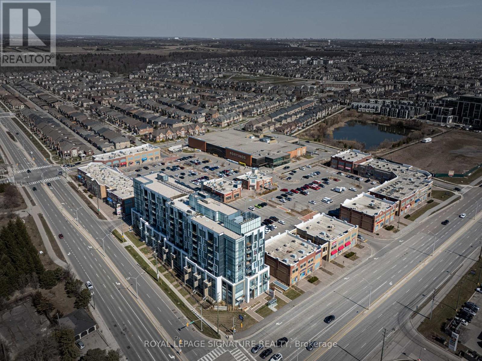 811 - 509 Dundas Street W, Oakville, Ontario  L6M 4M2 - Photo 3 - W13468878