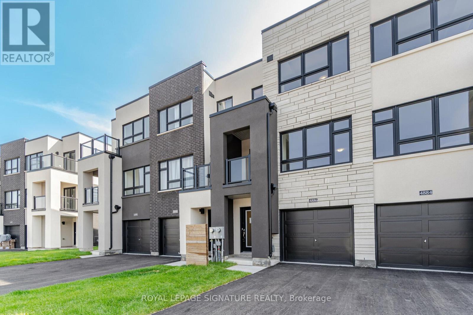 4886 Valera Road, Burlington, Ontario  L7M 2A9 - Photo 2 - W13468944