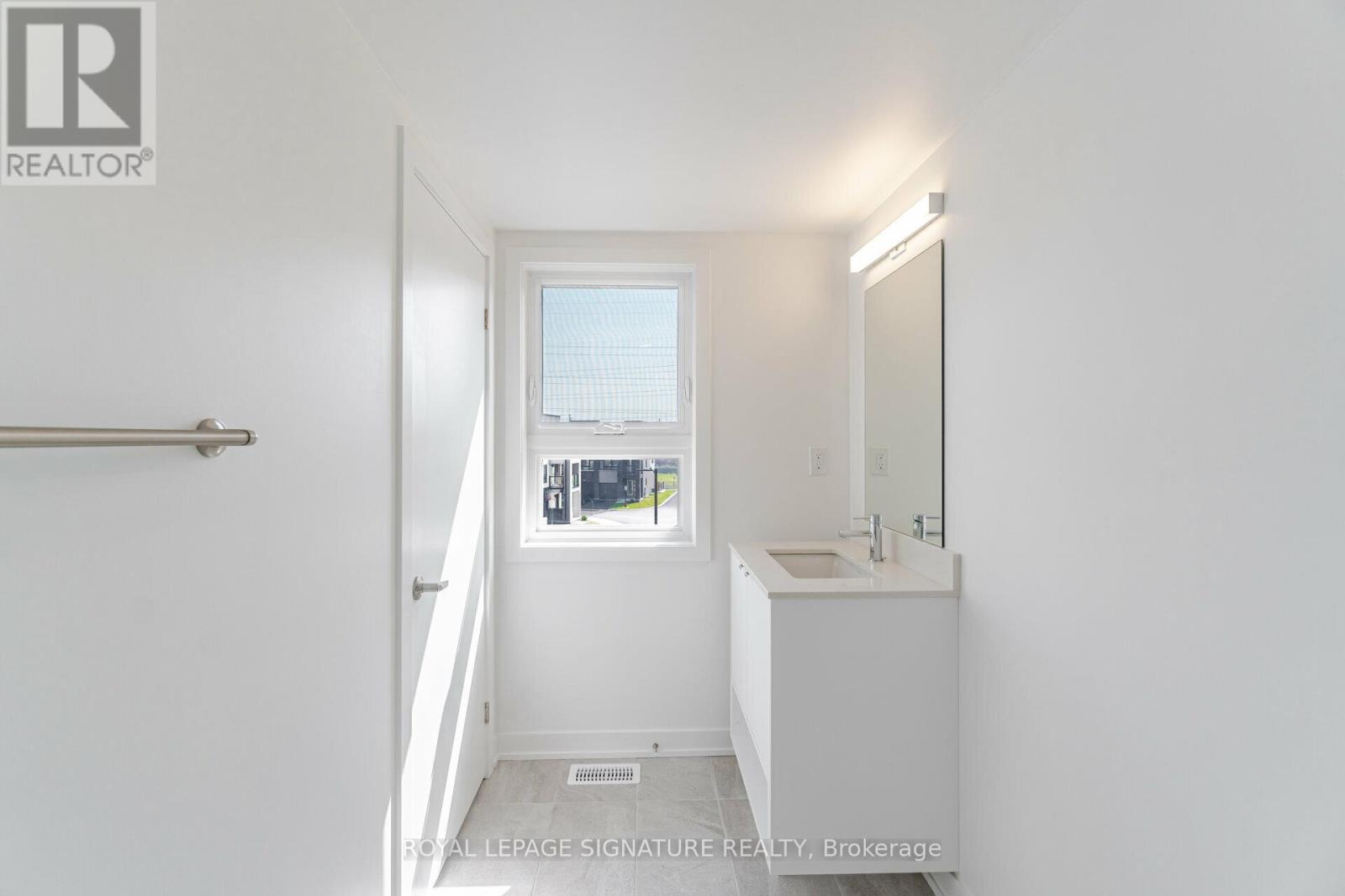 4886 Valera Road, Burlington, Ontario  L7M 2A9 - Photo 40 - W13468944