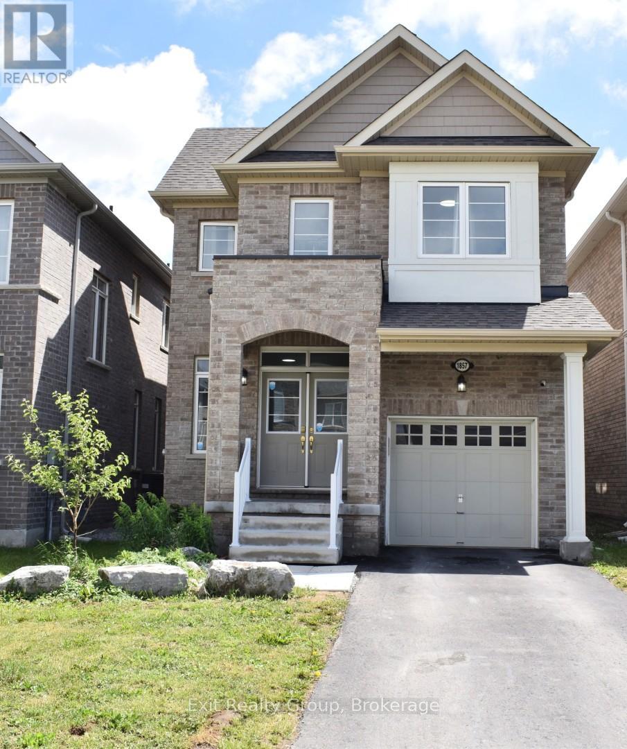 1857 FOSTERBROOK STREET, Oshawa, Ontario