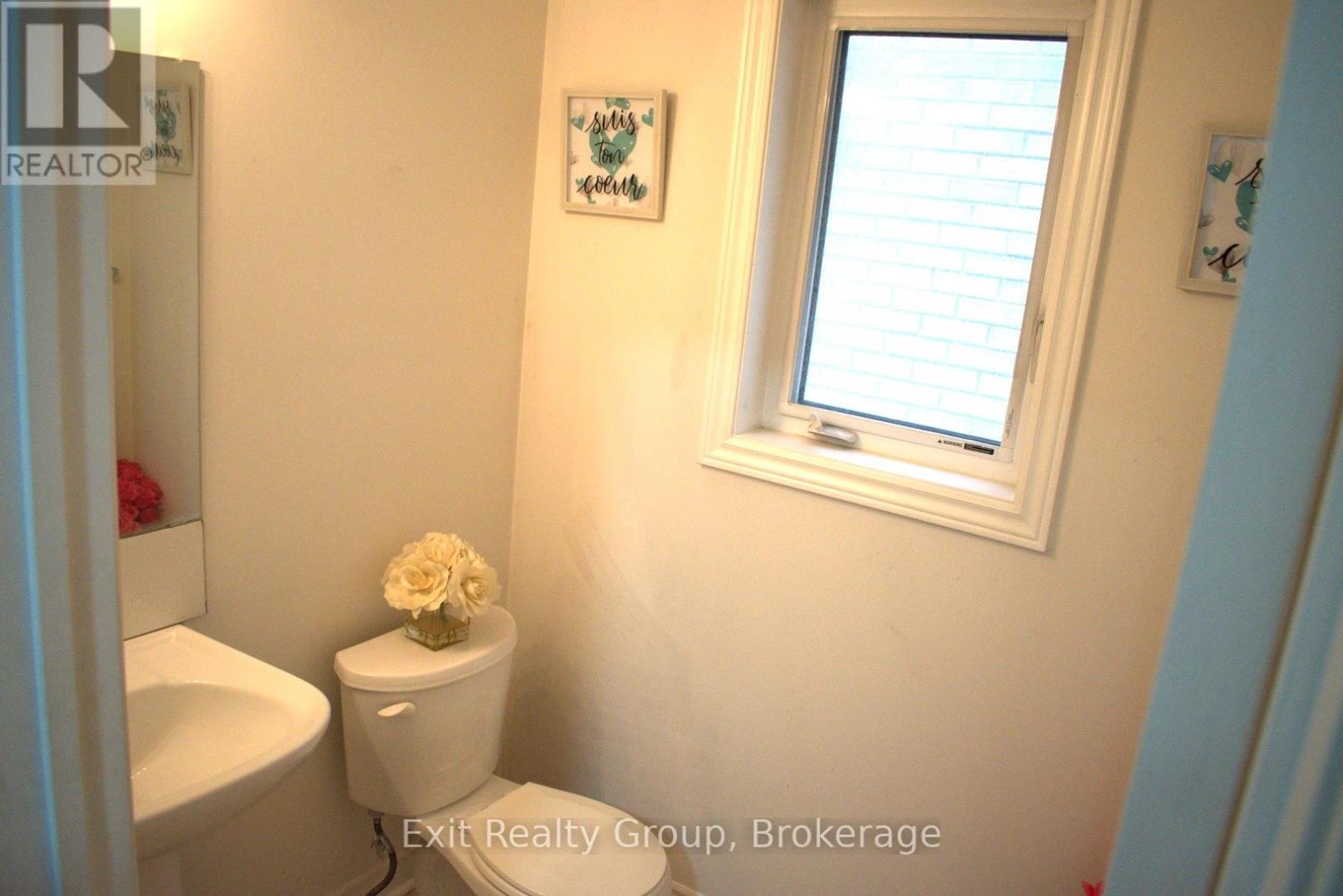 1857 Fosterbrook Street, Oshawa, Ontario  L1K 3G5 - Photo 4 - E13468992