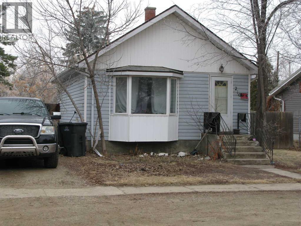 216 1 Street E, Duchess, Alberta  T0J 0Z0 - Photo 1 - A2294427