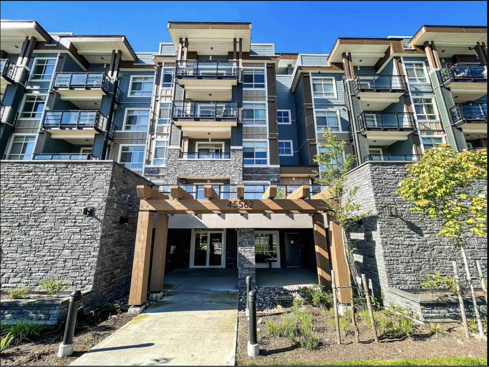 403 45562 AIRPORT ROAD|Chilliwack Proper South