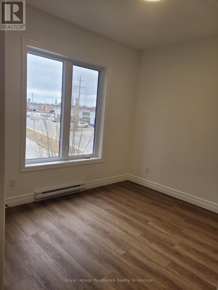 3 - 15 Bay Street, Quinte West, Ontario  K8V 1H2 - Photo 8 - X13468980