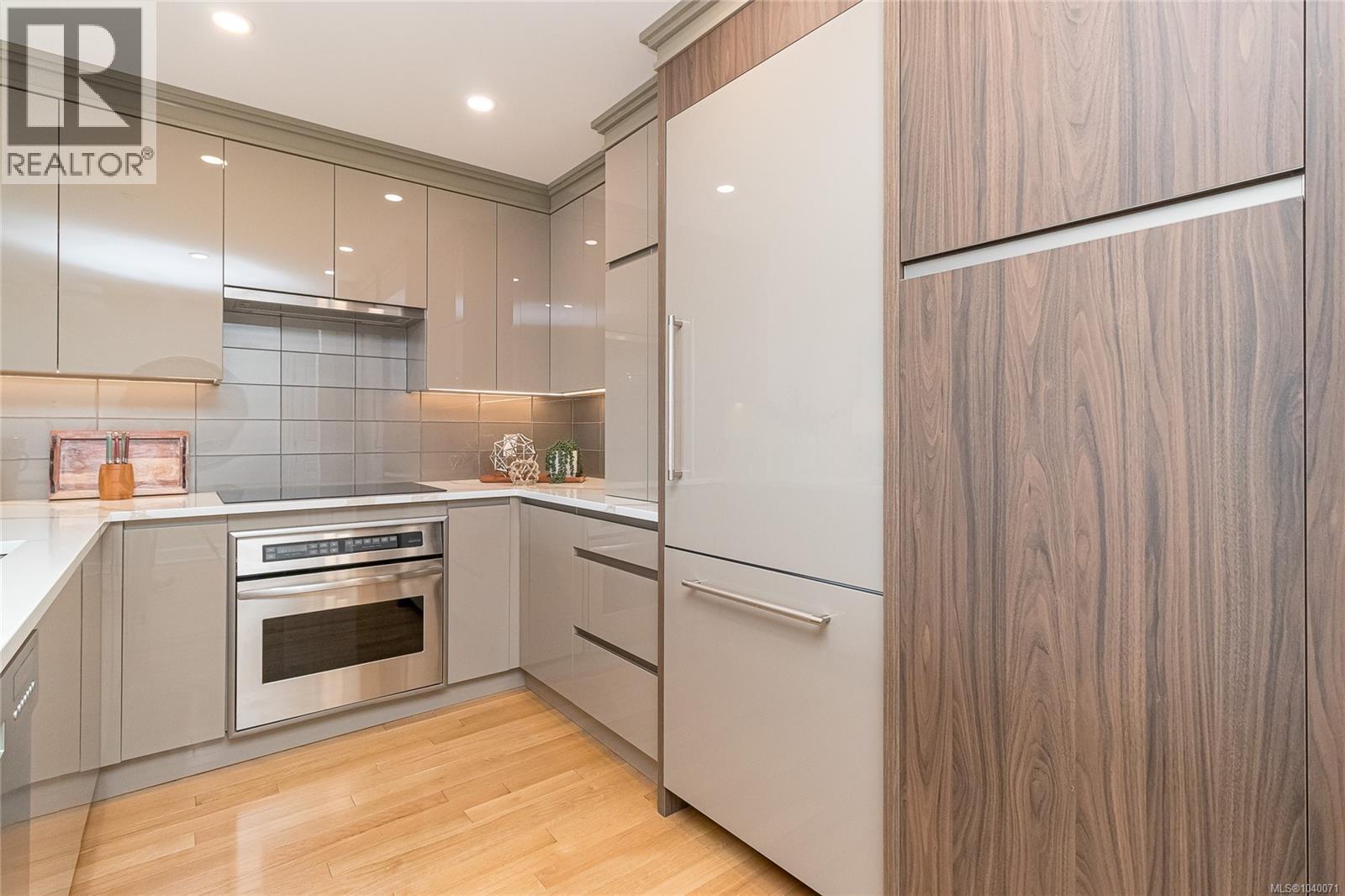 323 21 Dallas Rd, Victoria, British Columbia  V8V 4Z9 - Photo 17 - 1040071