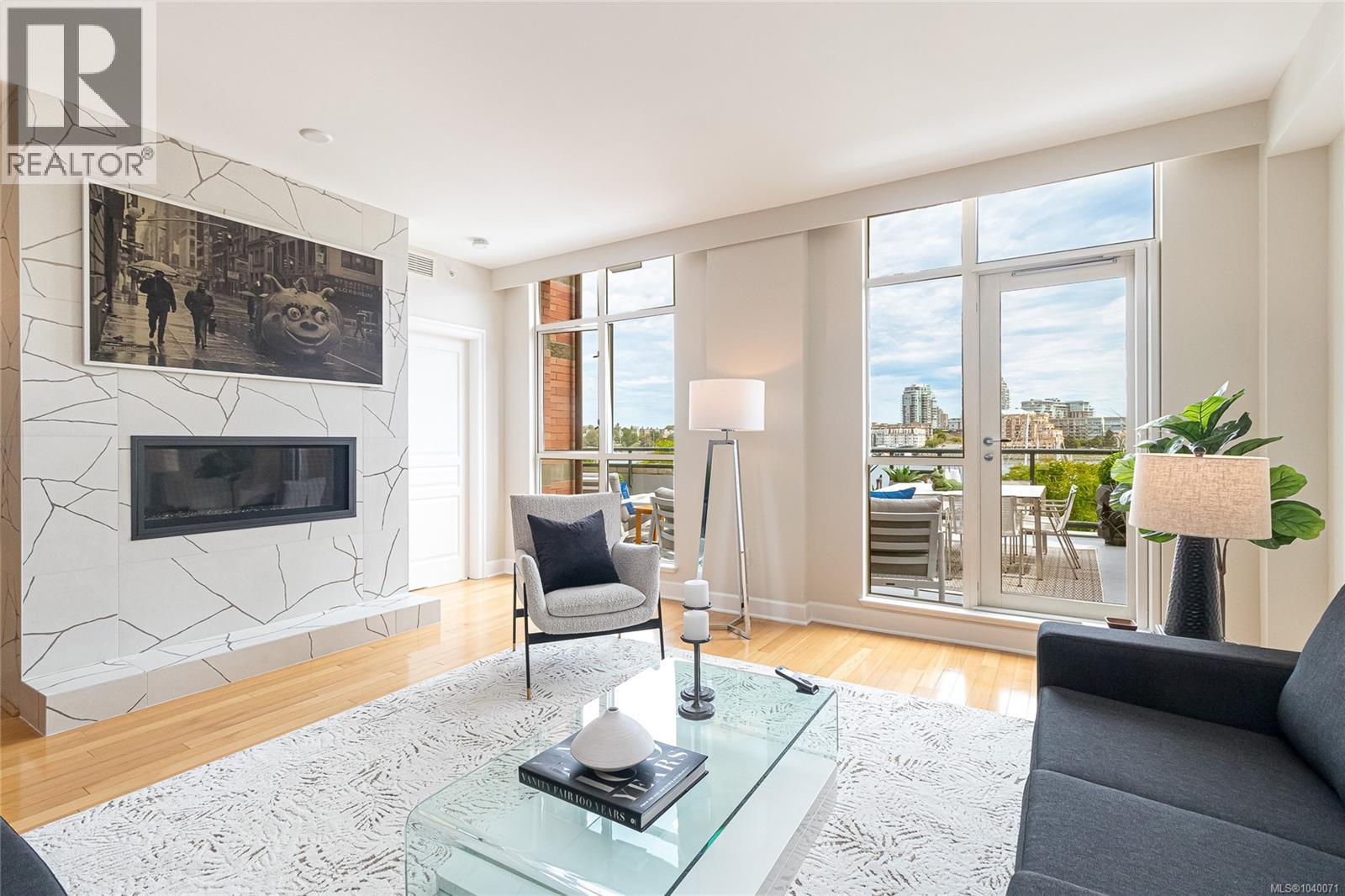 323 21 Dallas Rd, Victoria, British Columbia  V8V 4Z9 - Photo 8 - 1040071