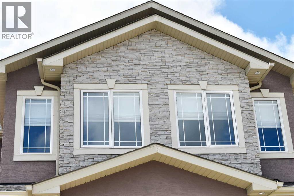 120 Kinniburgh Circle, Chestermere, Alberta  T1X 0P8 - Photo 4 - A2303767