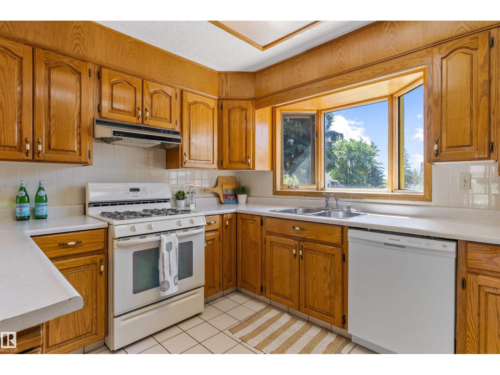 37 Leon Pl, St. Albert, Alberta  T8N 1X6 - Photo 10 - E4494753