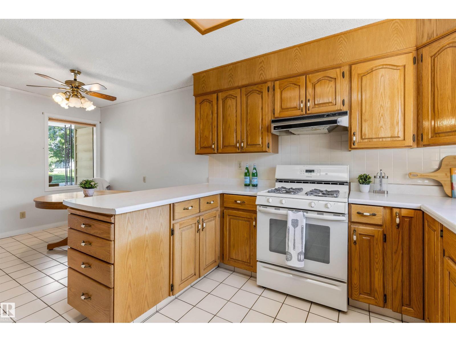 37 Leon Pl, St. Albert, Alberta  T8N 1X6 - Photo 13 - E4494753