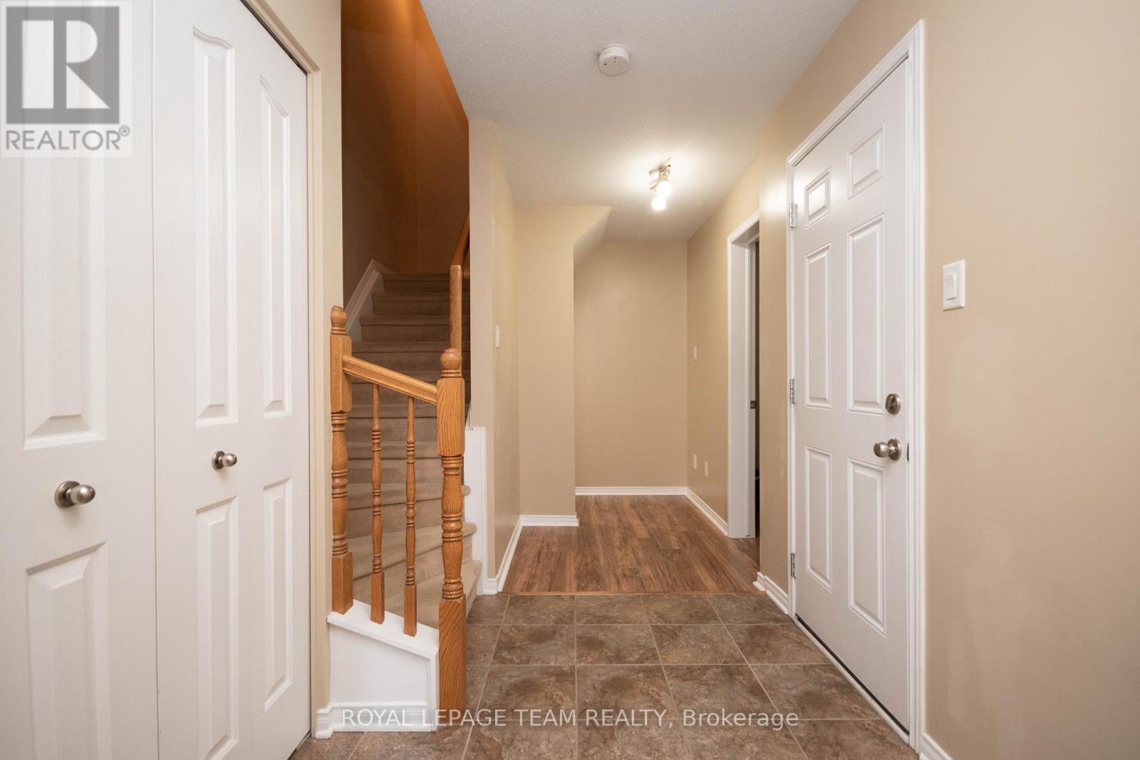 304 Citiplace Drive, Ottawa, Ontario K2E 0A7 - Photo 3 - X13469192
