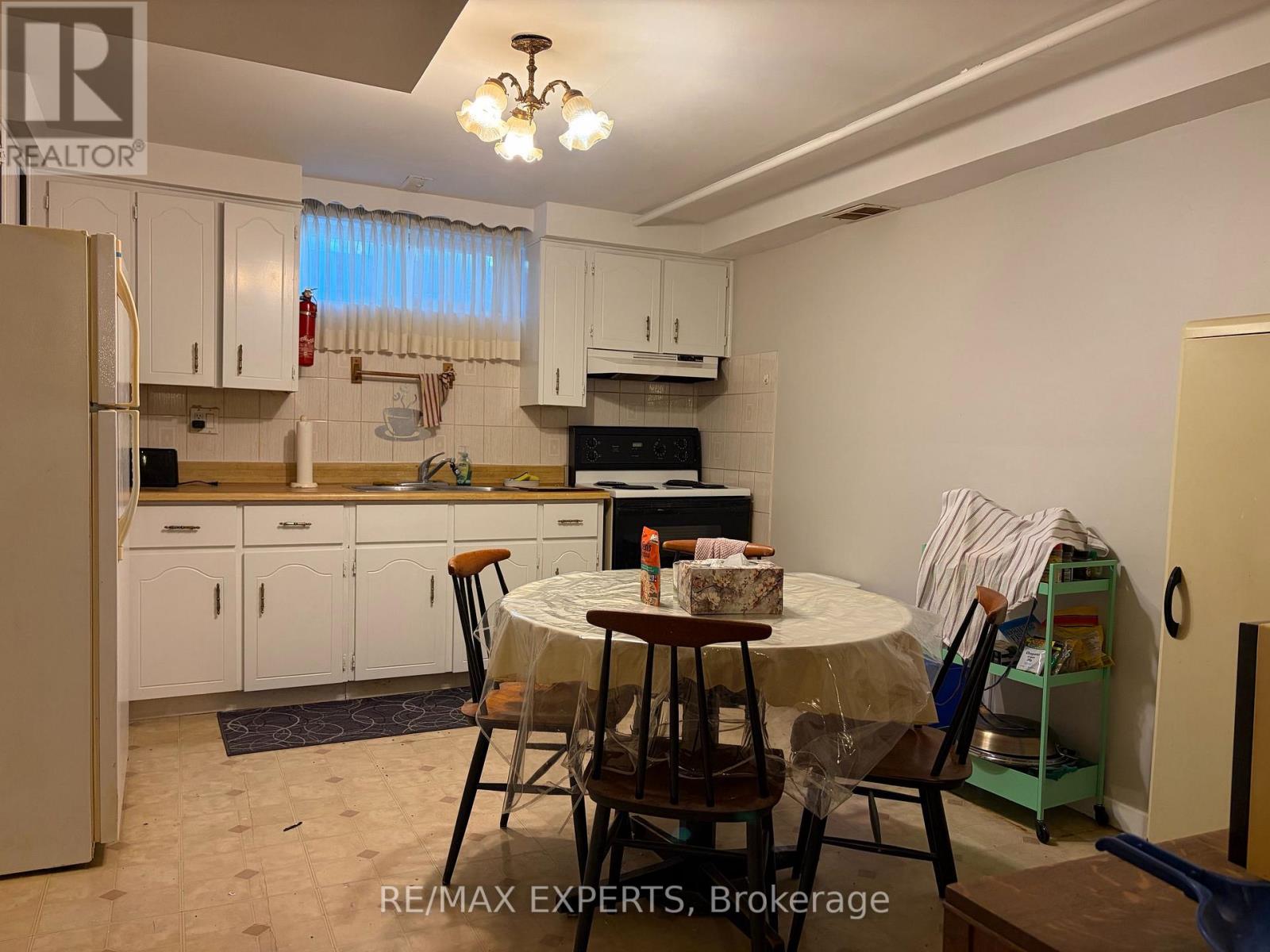 Bsmt - 9 Queen Post Drive, Vaughan, Ontario  L4L 3G2 - Photo 10 - N13178434