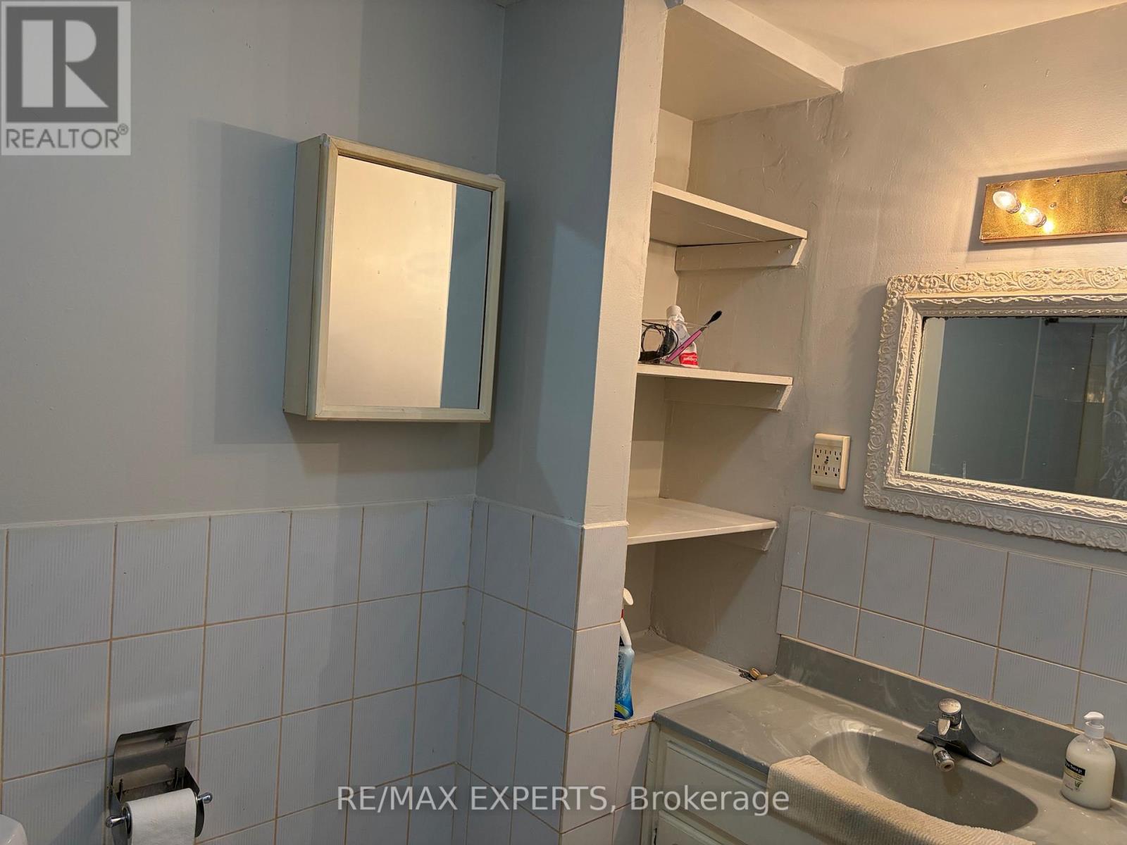 Bsmt - 9 Queen Post Drive, Vaughan, Ontario  L4L 3G2 - Photo 9 - N13178434