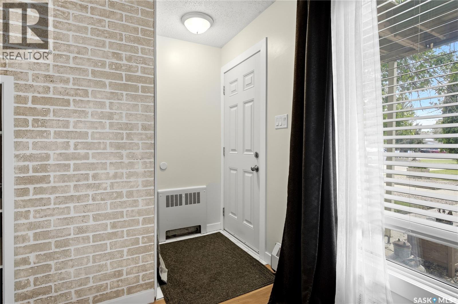 A 50 Nollet Avenue, Regina, Saskatchewan  S4T 7T9 - Photo 3 - SK040106