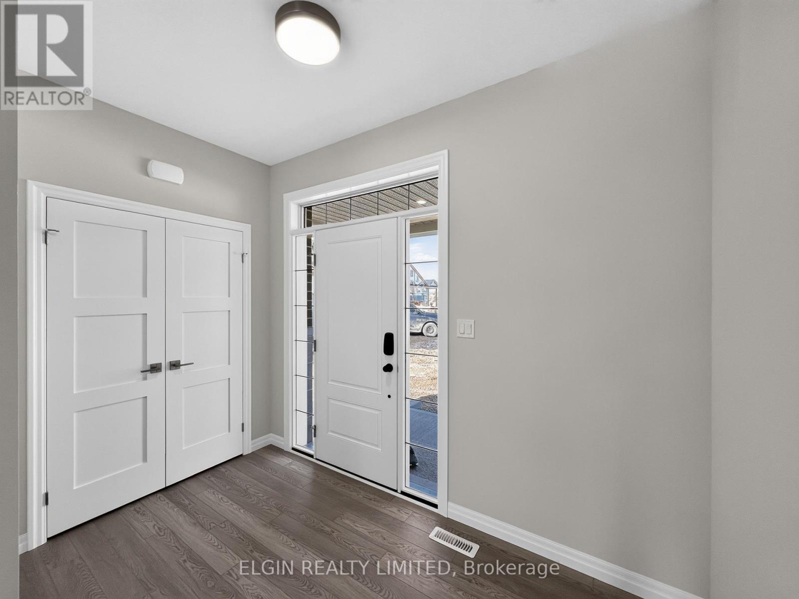 9 Horizon Court, Central Elgin, Ontario  N5P 0E5 - Photo 2 - X12757762