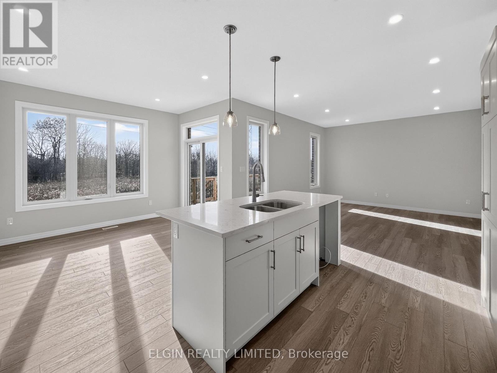 9 Horizon Court, Central Elgin, Ontario  N5P 0E5 - Photo 8 - X12757762