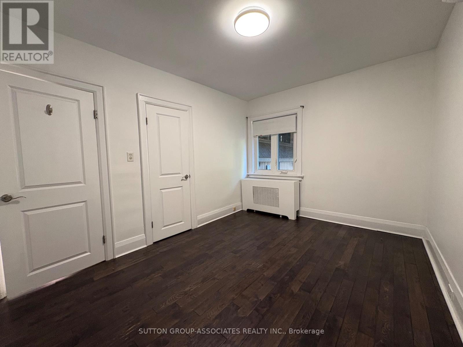 Main - 101 Burnside Drive, Toronto, Ontario  M6G 2M9 - Photo 13 - C13469138