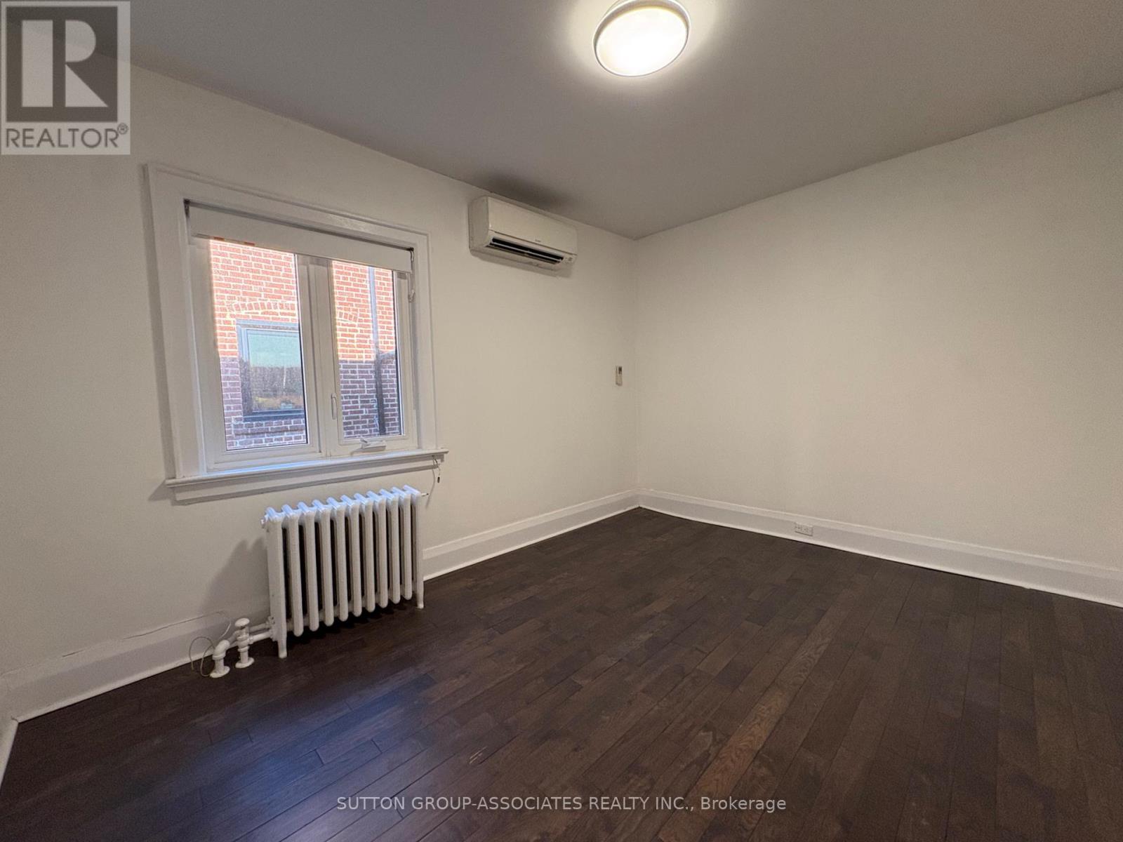 Main - 101 Burnside Drive, Toronto, Ontario  M6G 2M9 - Photo 15 - C13469138