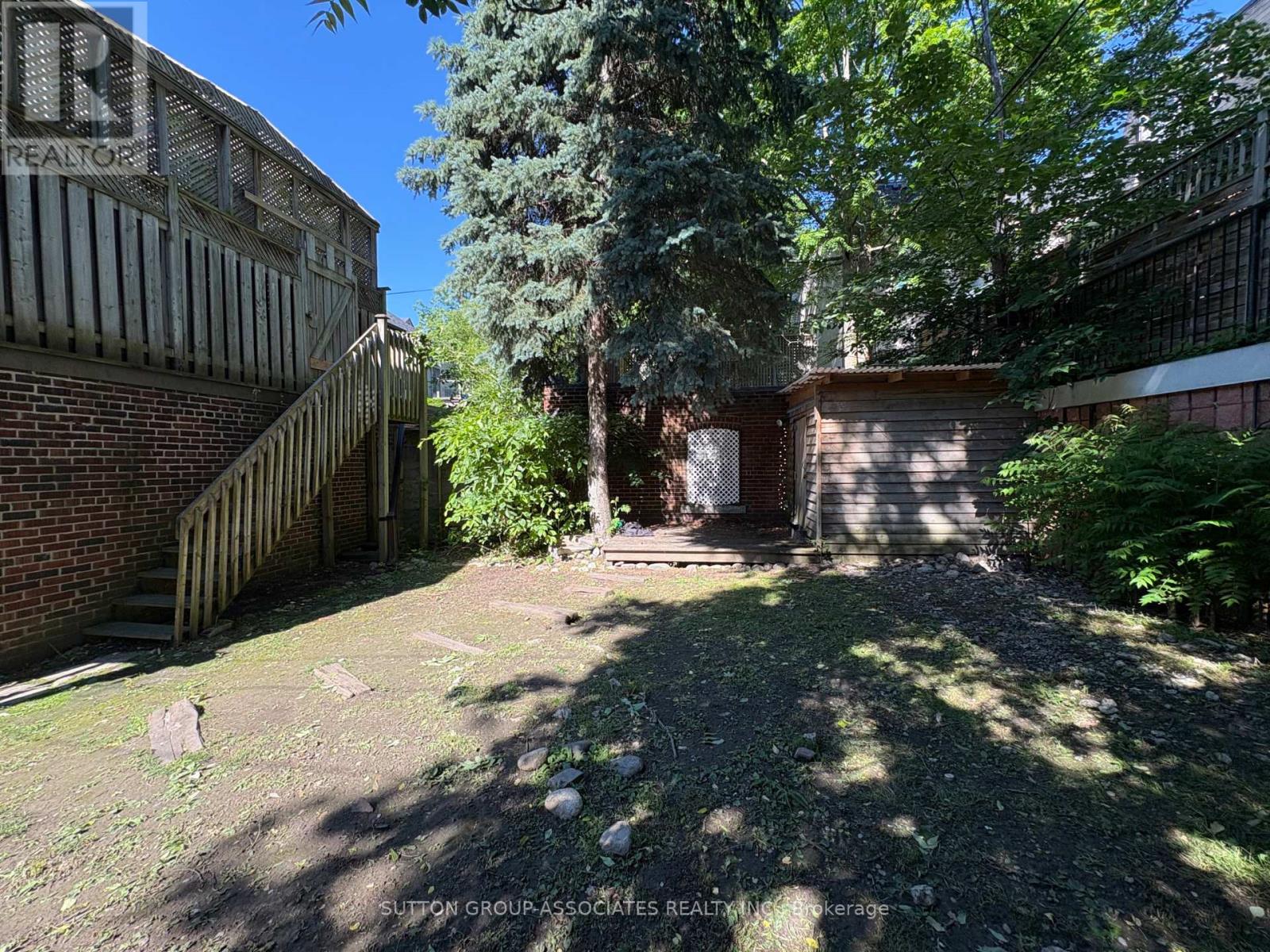Main - 101 Burnside Drive, Toronto, Ontario  M6G 2M9 - Photo 17 - C13469138