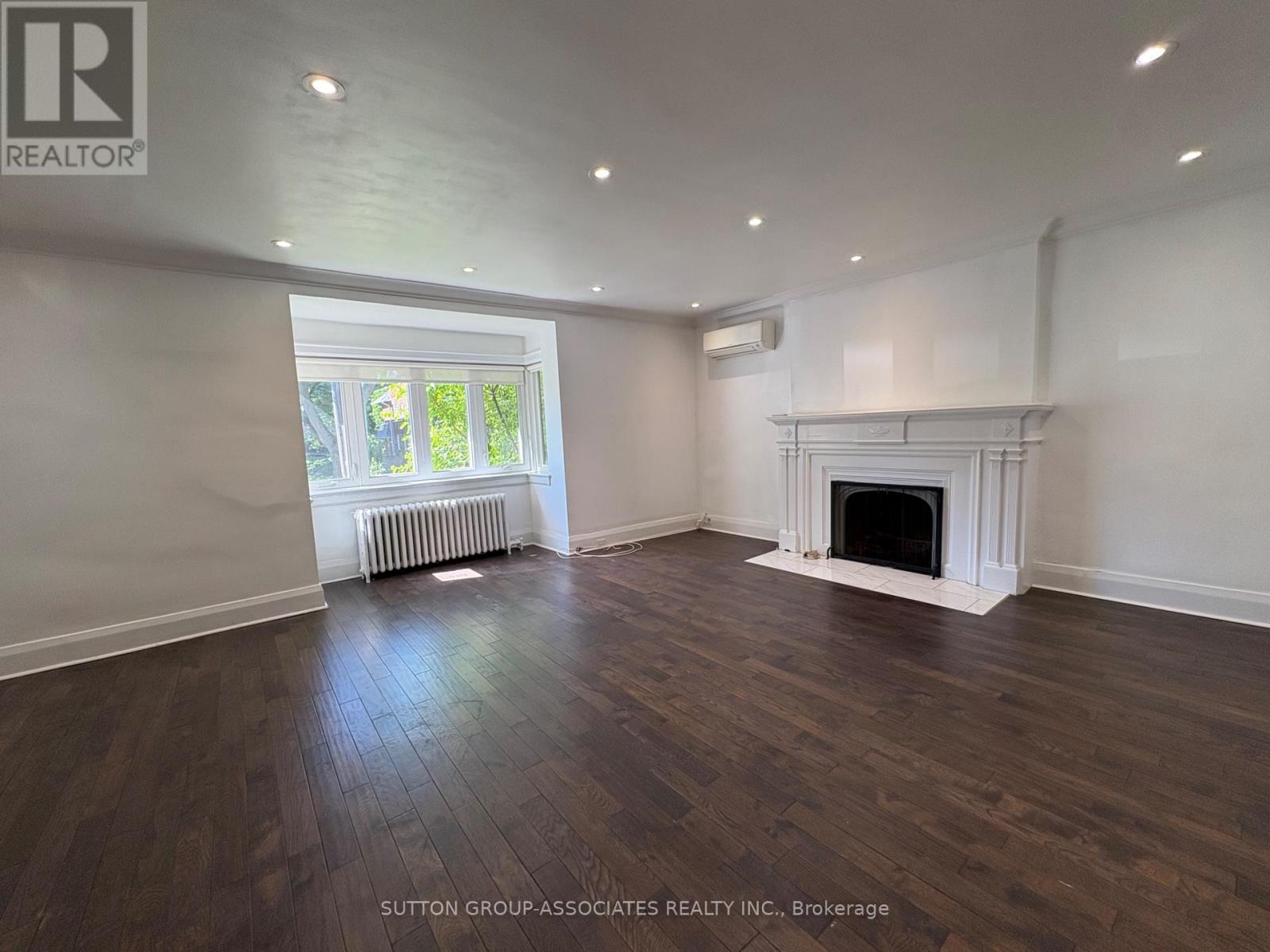 Main - 101 Burnside Drive, Toronto, Ontario  M6G 2M9 - Photo 5 - C13469138