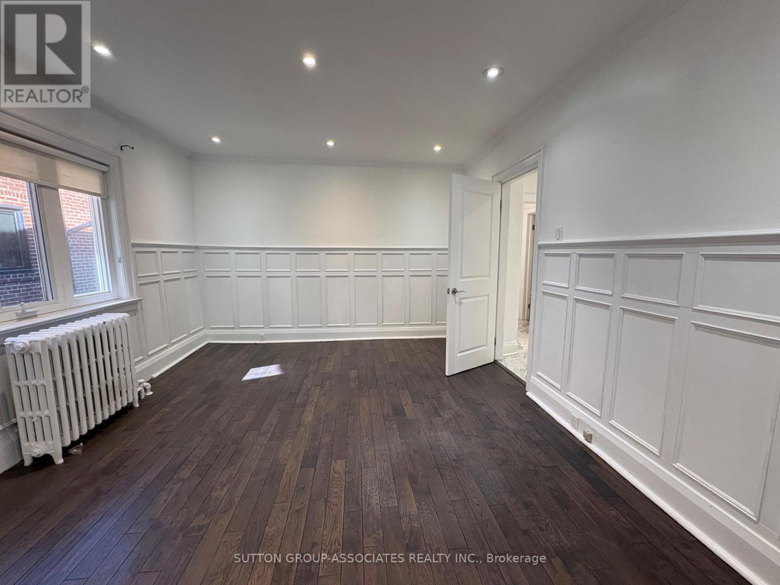 Main - 101 Burnside Drive, Toronto, Ontario  M6G 2M9 - Photo 7 - C13469138