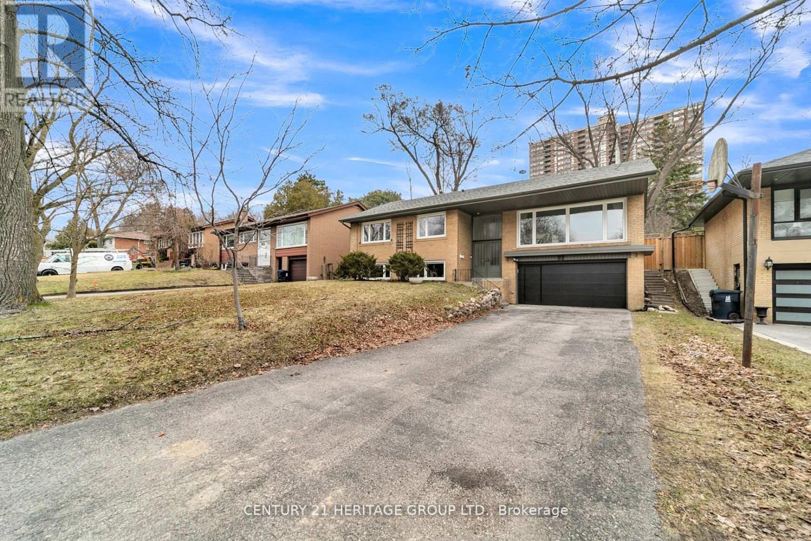 Bsmt - 31 Larabee Crescent, Toronto, Ontario M3A 3E6 - Photo 1 - C13469154