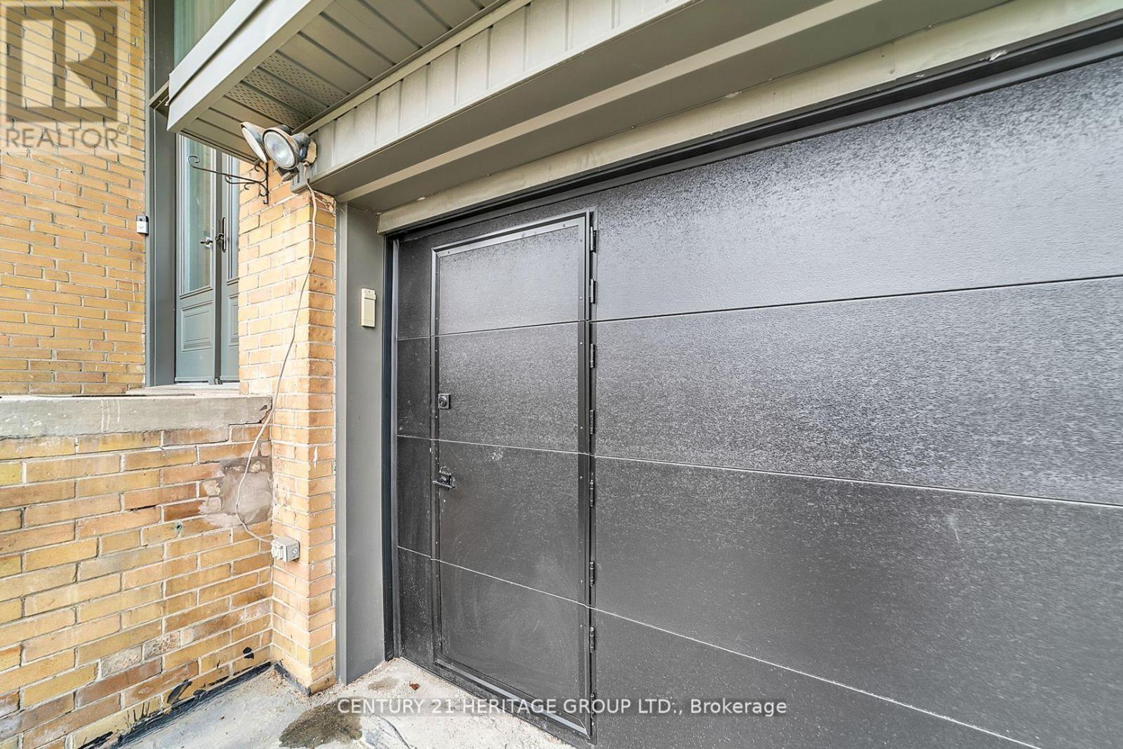 Bsmt - 31 Larabee Crescent, Toronto, Ontario M3A 3E6 - Photo 2 - C13469154
