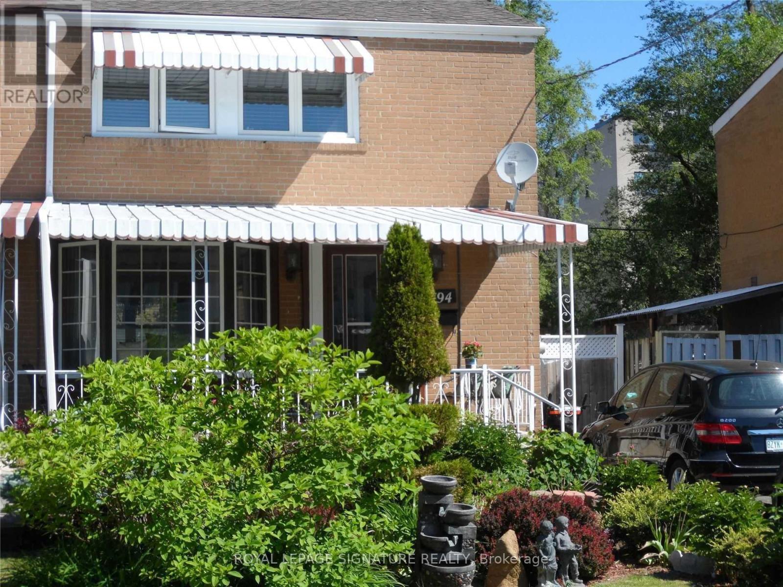 UPPER - 94 WOODFERN DRIVE, Toronto, Ontario