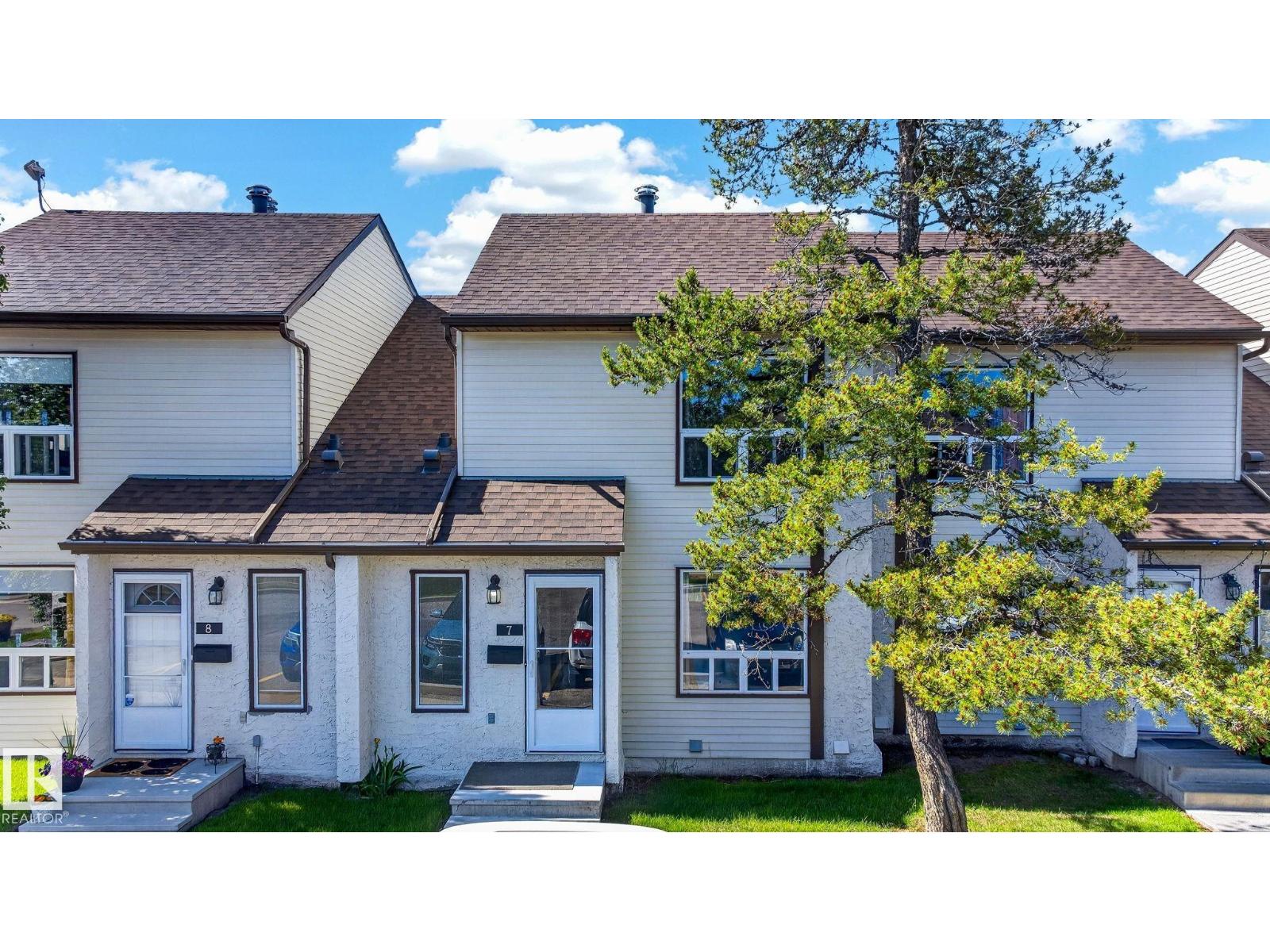 #7 1651 46 ST NW, Edmonton, Alberta