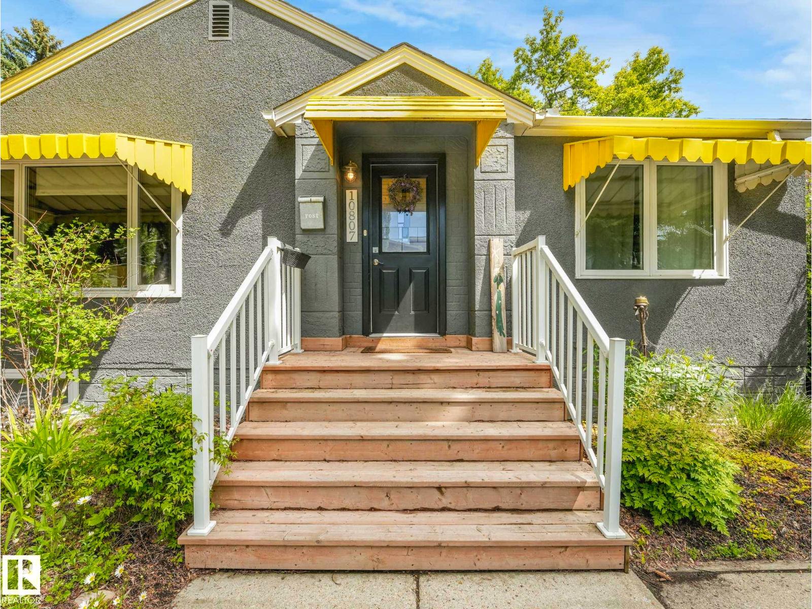 10807 135 St NW, Edmonton, Alberta  T5M 1J8 - Photo 3 - E4494763