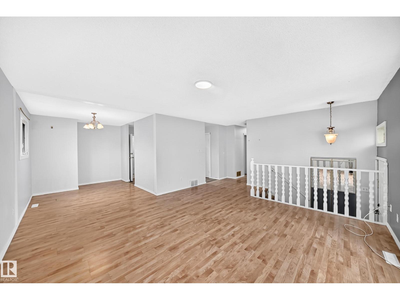 1103 56 St NW, Edmonton, Alberta  T6L 1Y4 - Photo 14 - E4494766
